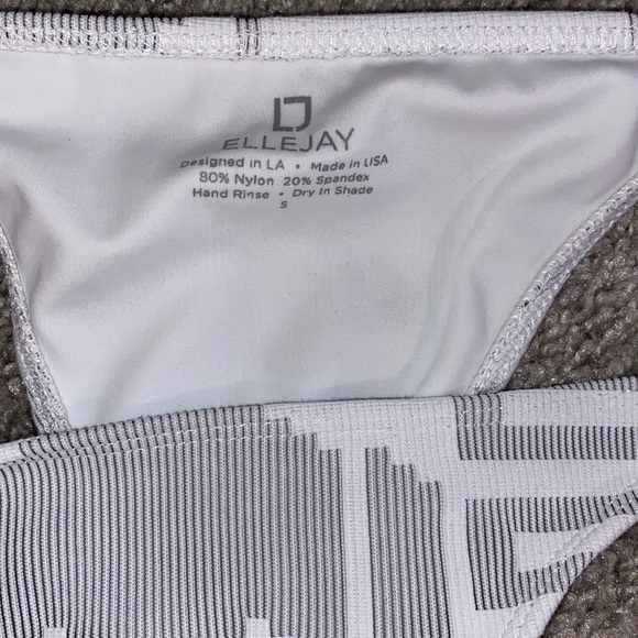 Elle Jay Bikini - Picture 4 of 4